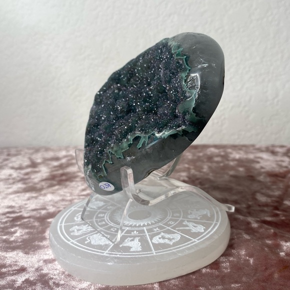 Green Amethyst Heart 💚✨💚 - Picture 3 of 5